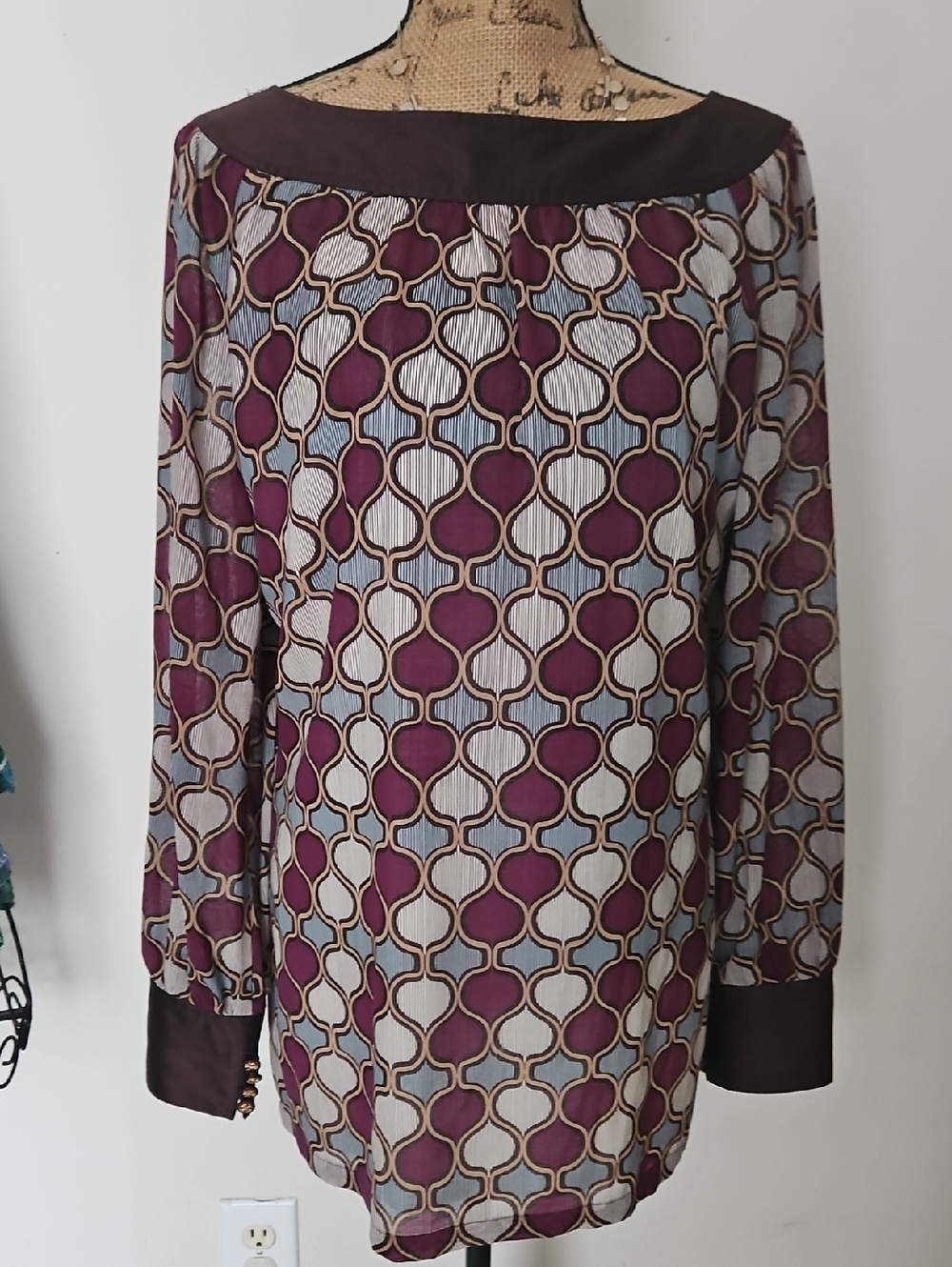 Tory Burch Blouse, Size 14. - Picture 8 of 12